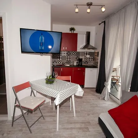Barka Apartment